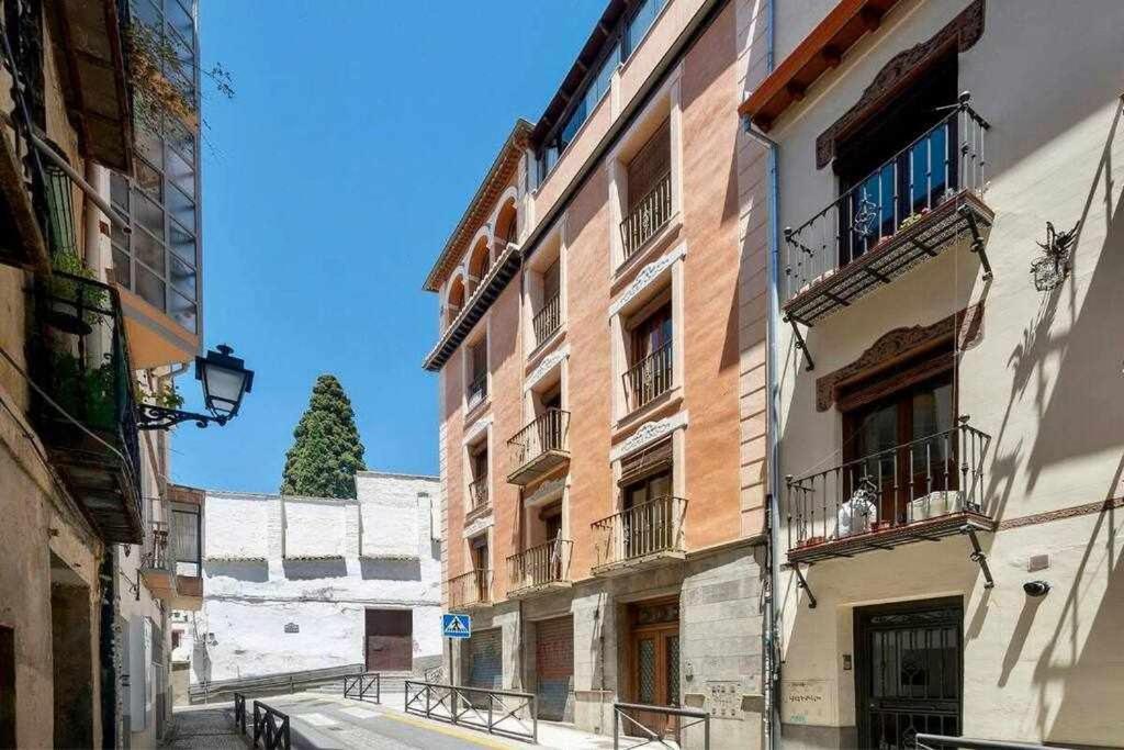 Apartamento Luxe Haven In Granada Exterior foto