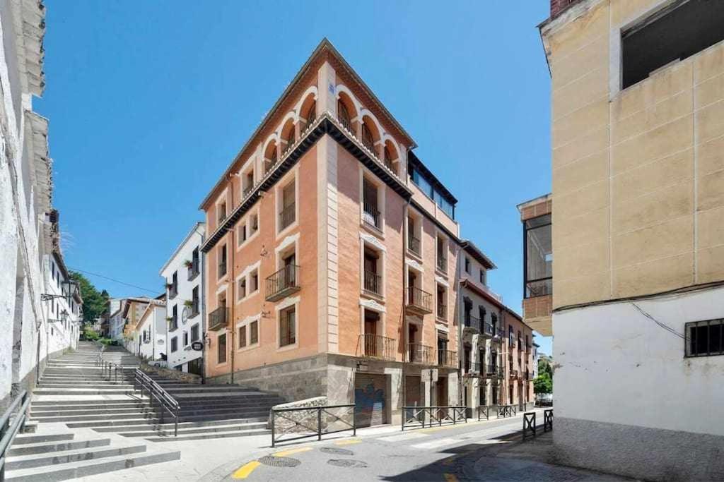 Apartamento Luxe Haven In Granada Exterior foto